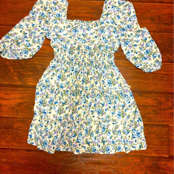 Dress - Picture 2 of 2